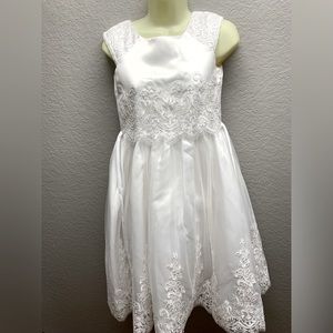 Us Angels Flower Girl / First Communion dress in good condition | Size 14
